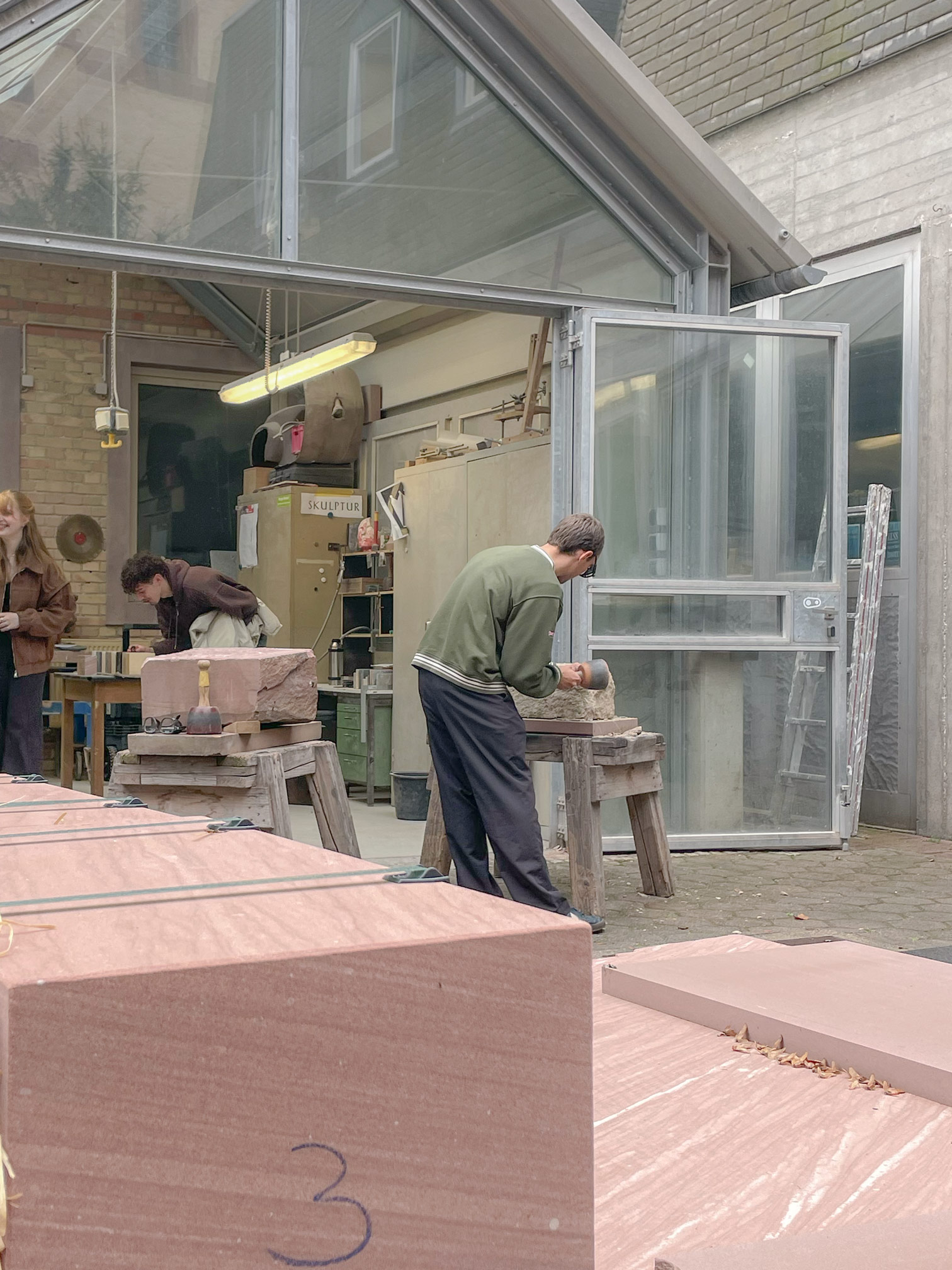 Lehrgestaltung Raum und Material, Hochschule Mainz – Materialerkundung und handwerkliche Entwurfspraxis – Joel Jerome Joebgen